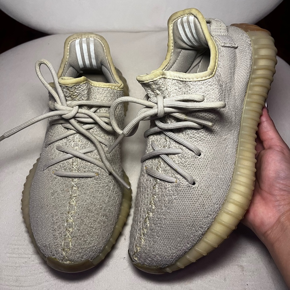 Yeezy Sesame size 5
